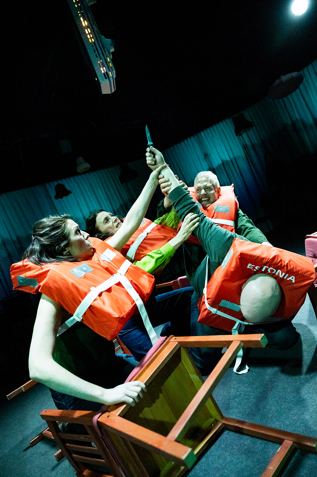 Föreställningsbild till Avgörande ögonblick av Teater Västernorrland