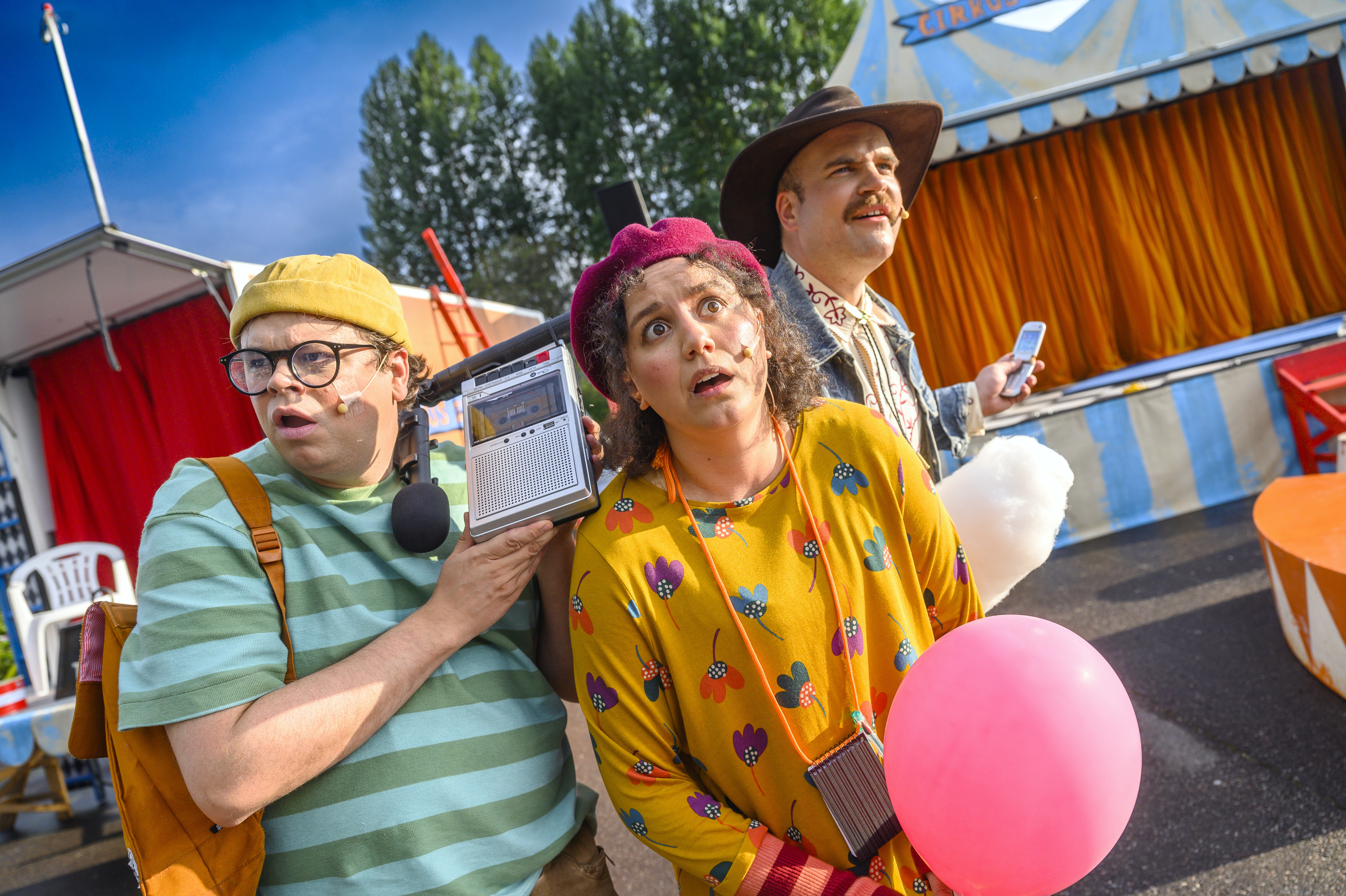 Lasse Maja och polismästare Randolf jobbar för att lösa mysteriet