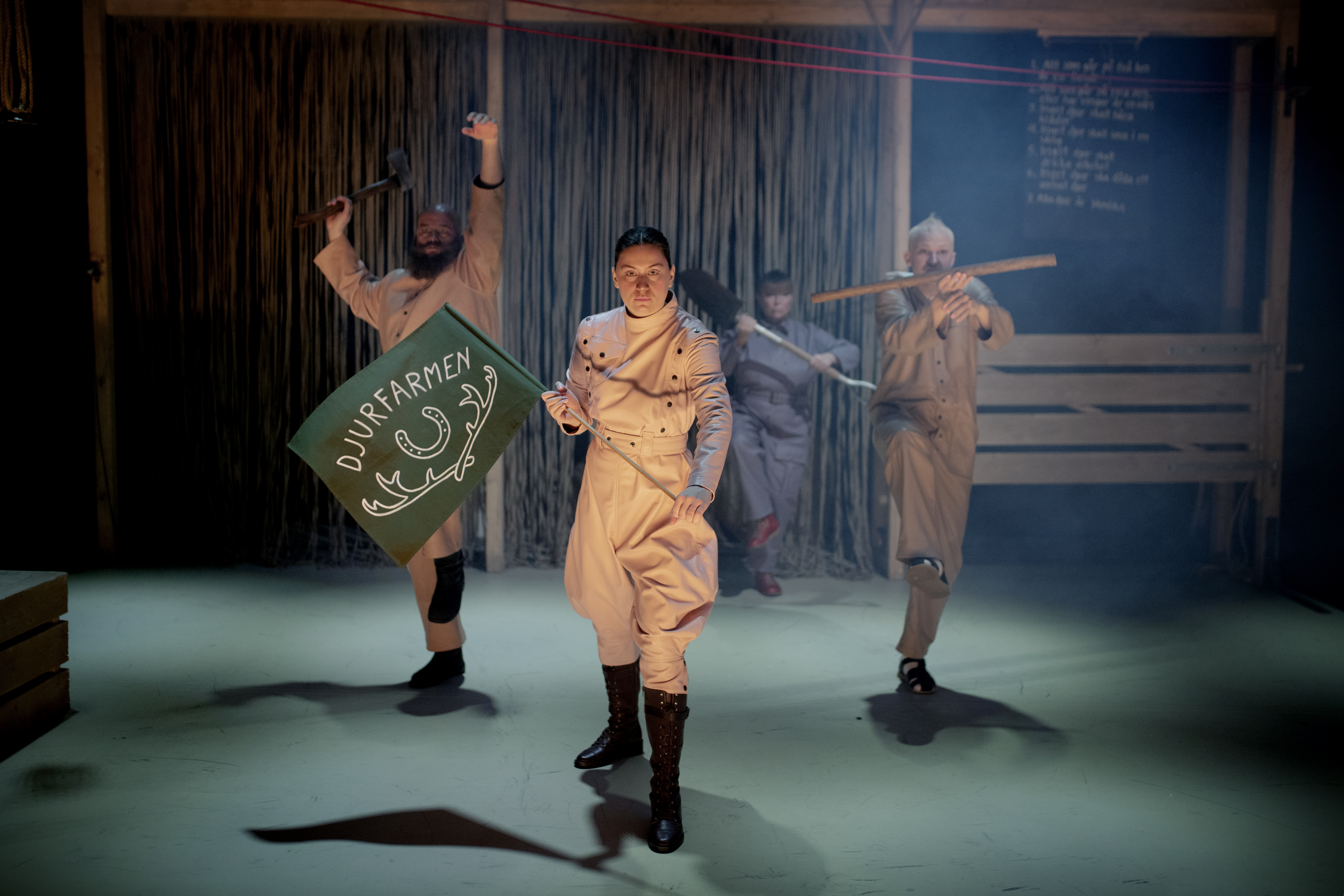Djurfarmen ett gästspel av Teater Halland