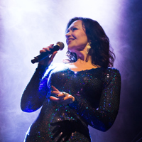 Föreställningsbild till Julfrossa med Maria Möller, på Konsertteatern Sundsvall.
