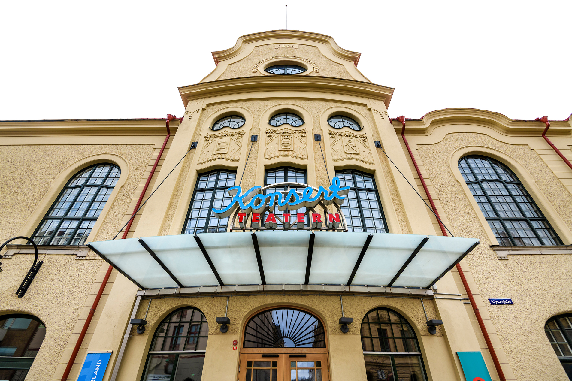 Konsertteaterns entré.