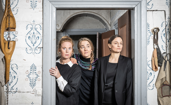 Barndomshemmet - ett gästspel av Norrbottensteatern hos Teater Västernorrland